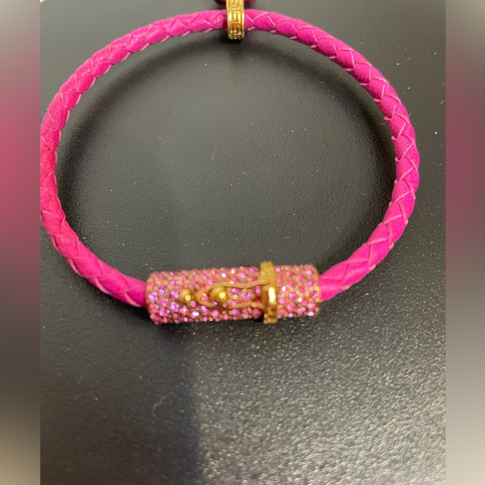 NWT Versace Crystal-embellished Leather Bracelet with Medusa charm-medium - Picture 6 of 9